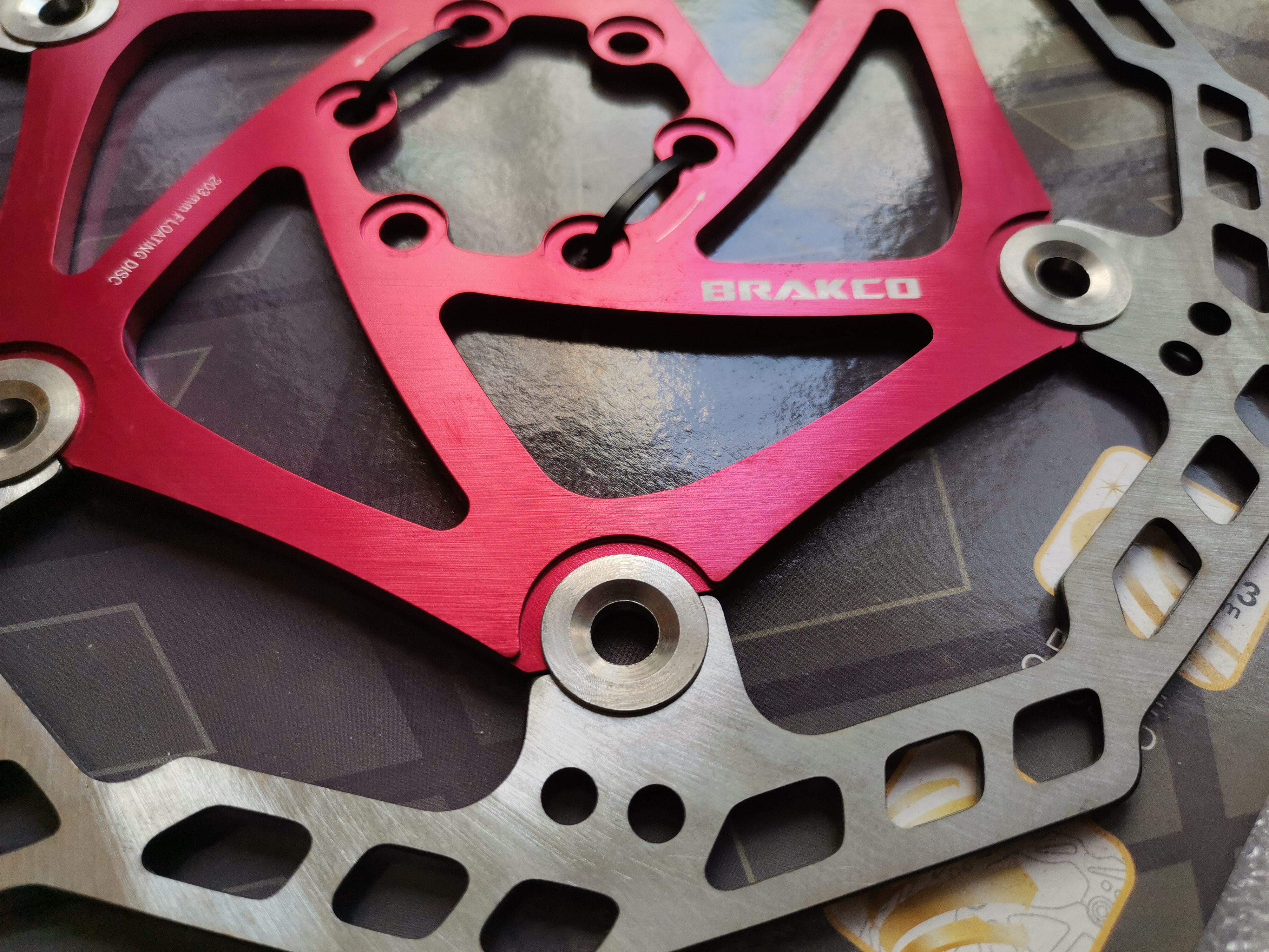 ONE PC FLOATING DISC BRAKE ROT - مراجعة Mountain Biking In Japan وسعره